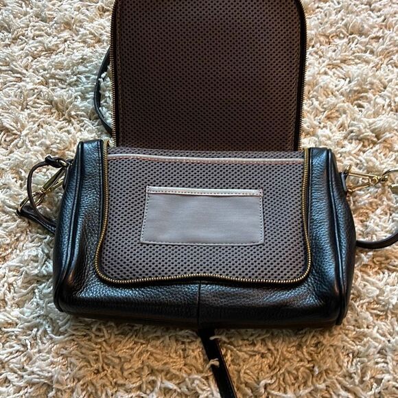 G.I.L.I Halo Metallic Crossbody Gold Black Leather NWOT - Picture 8 of 16